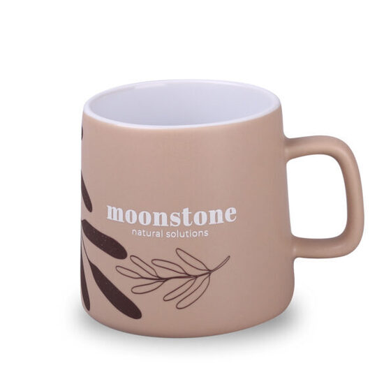 Puodeliai su įmonės logotipu