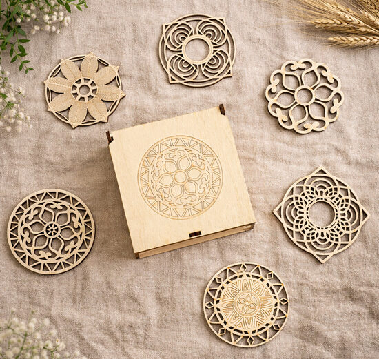 Padėkliukai medinėje dėžutėje 